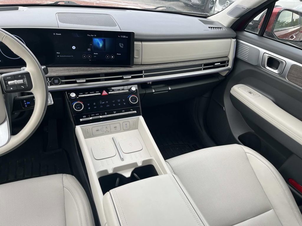 Used 2024 Hyundai Santa Fe Calligraphy FWD image 15
