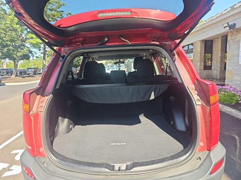 Used 2013 Toyota RAV4 XLE AWD/4WD image 3