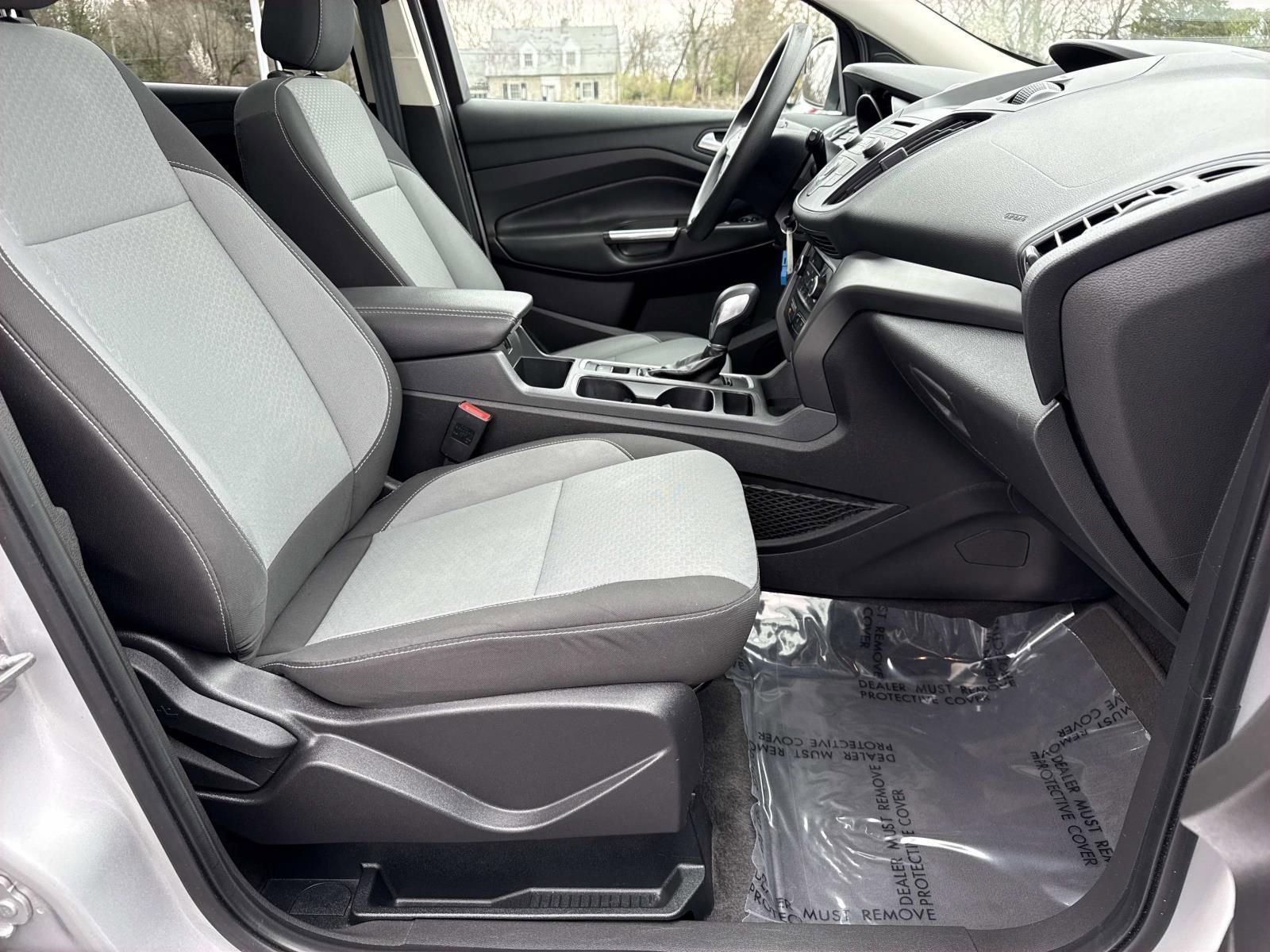 Used 2018 Ford Escape SE image 25