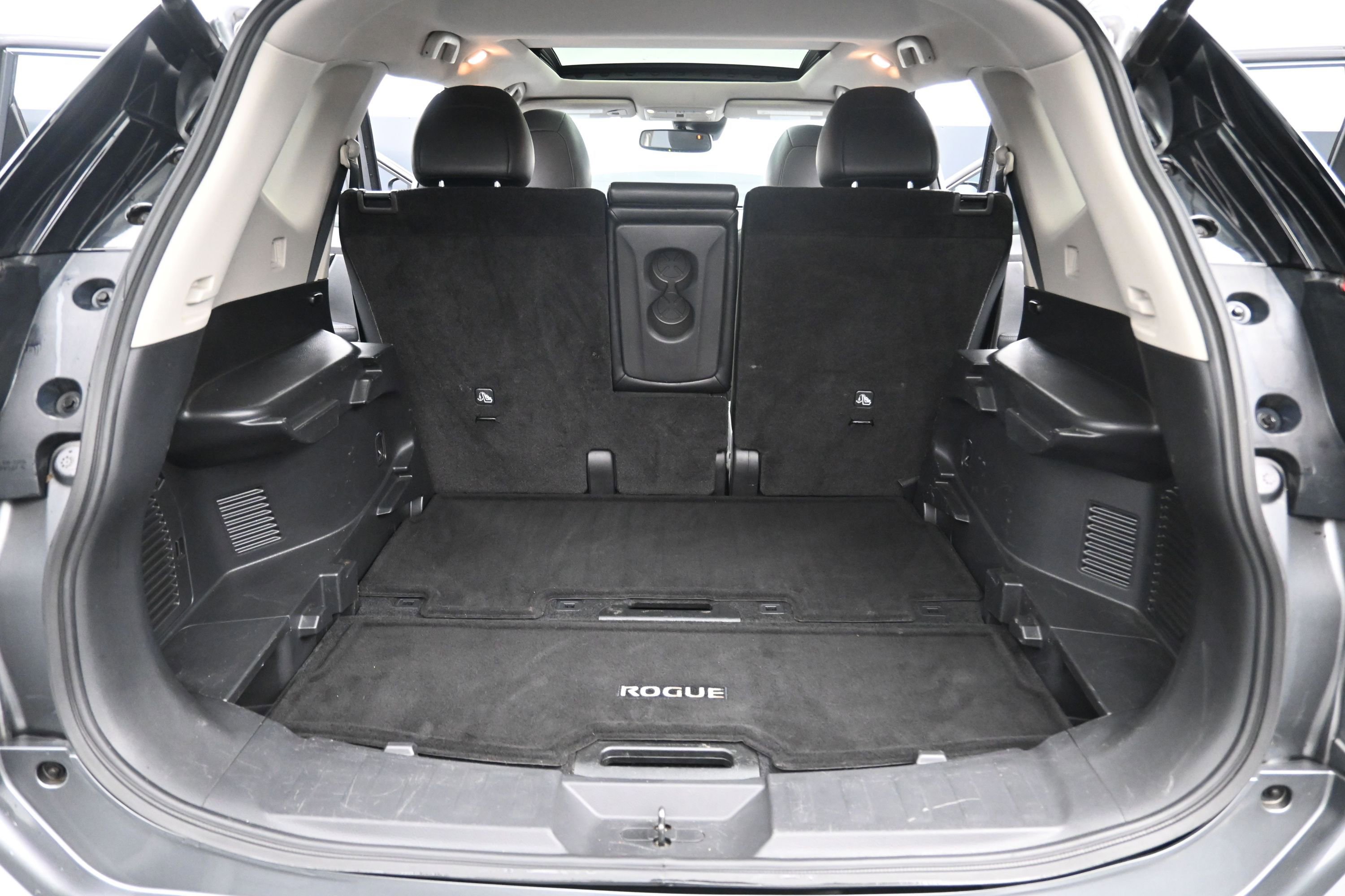 Used 2017 Nissan Rogue SL w/ SL Premium Package FWD image 25