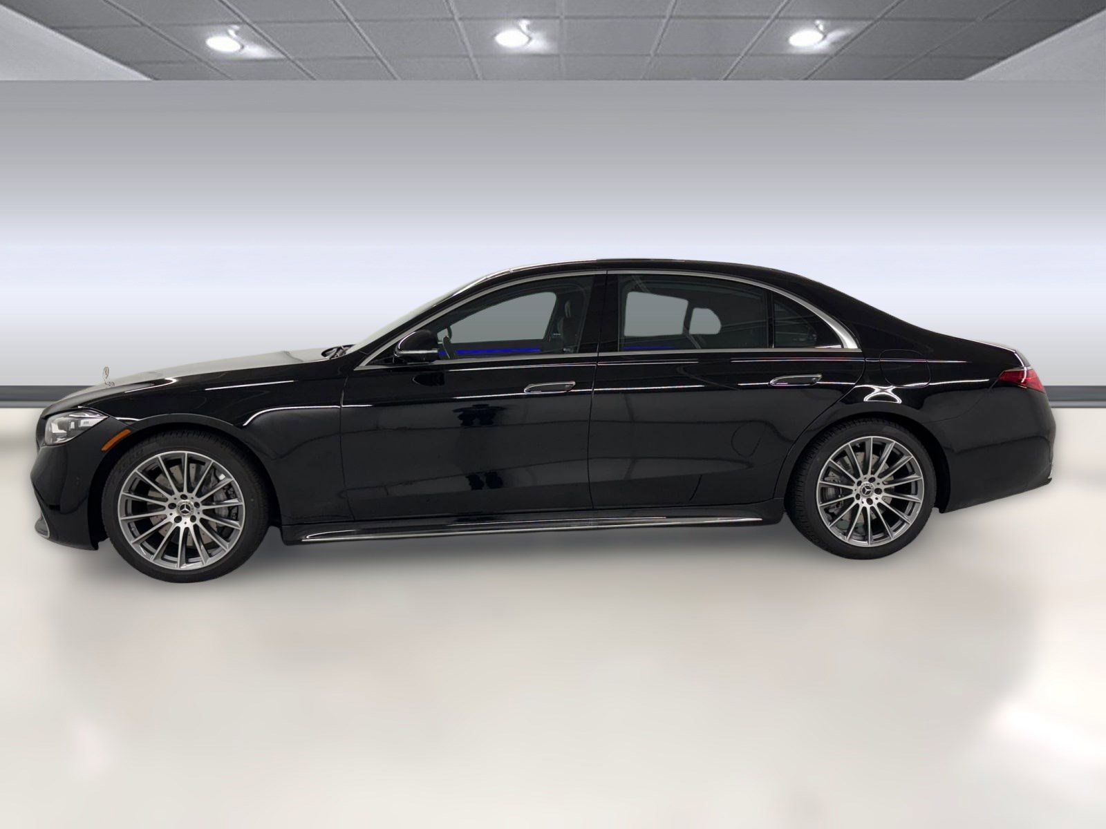 New 2026 Mercedes-Benz S 580e 4MATIC Sedan image 2