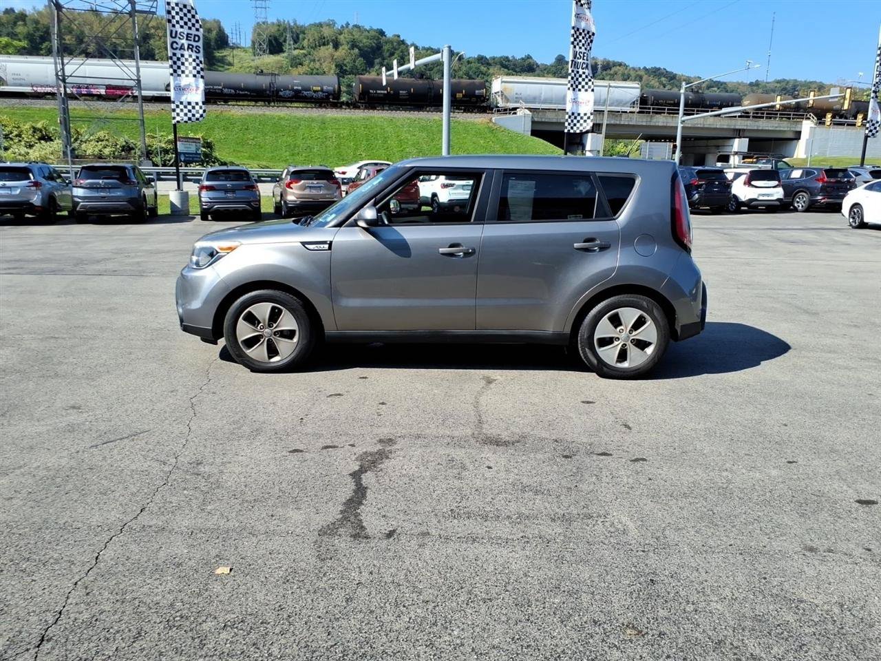 Used 2015 Kia Soul FWD image 3