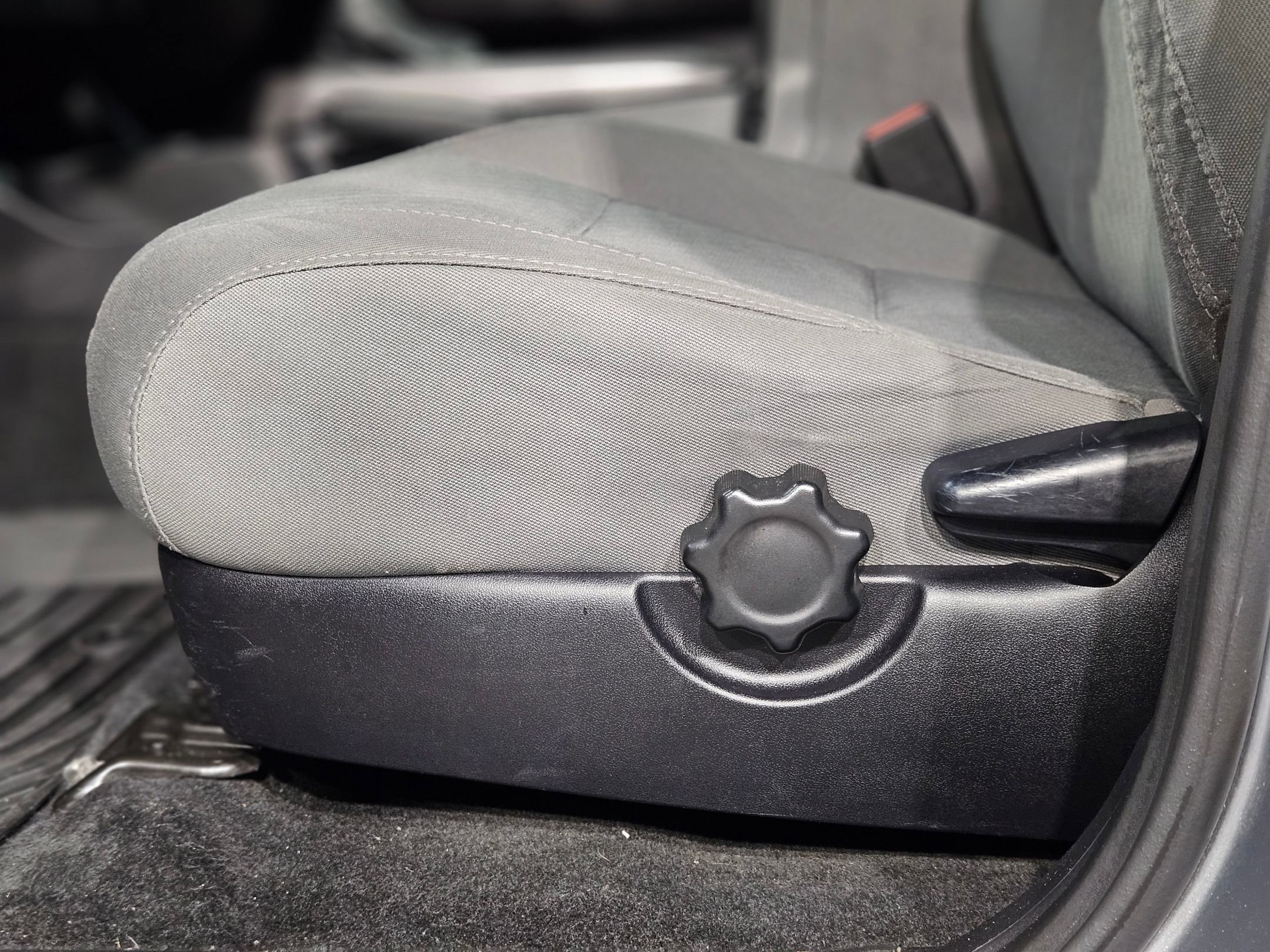 Used 2020 Toyota Tacoma SR5 image 22