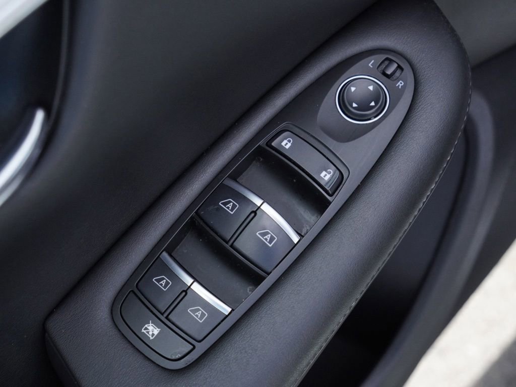 Used 2020 INFINITI QX50 Luxe FWD image 9