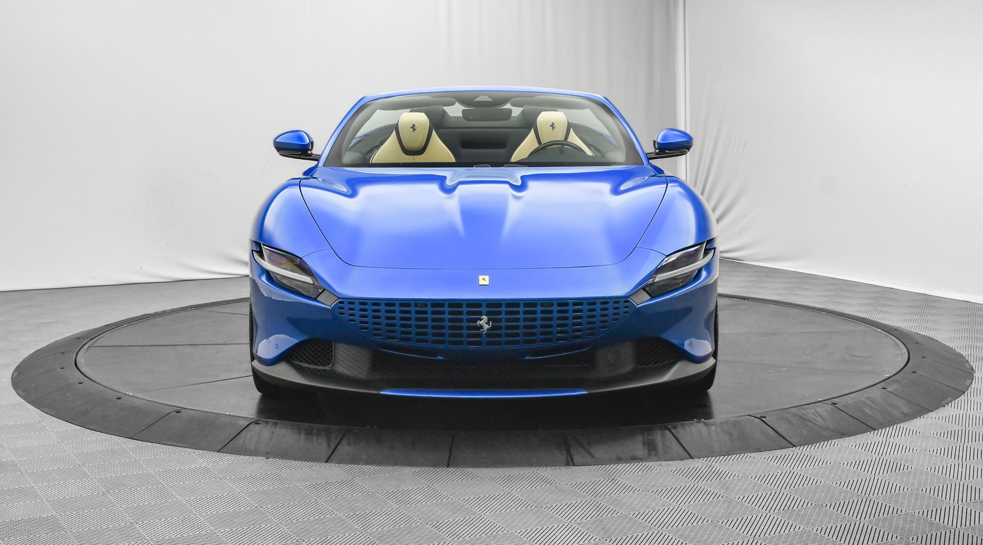 Used 2025 Ferrari Roma Spider image 3