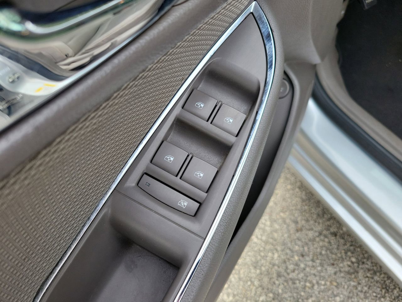 Used 2016 Chevrolet Cruze LS image 13