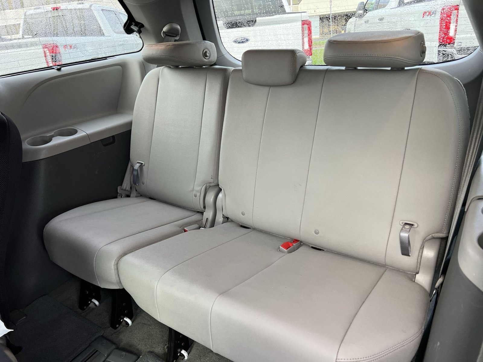 Used 2016 Toyota Sienna XLE w/ XLE Navigation Package FWD image 26