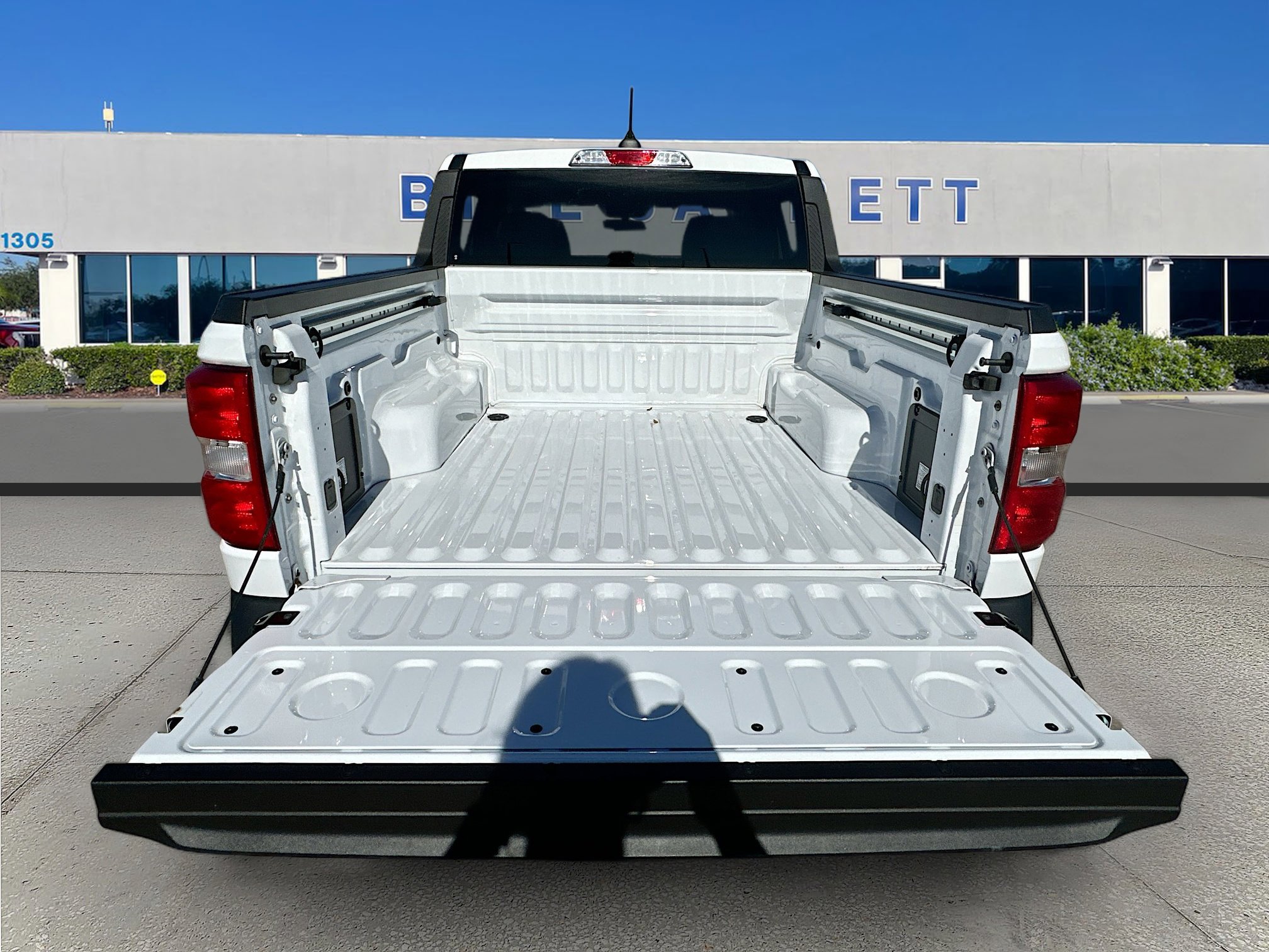 Certified 2025 Ford Maverick XL w/ Equipment Group 102A image 22