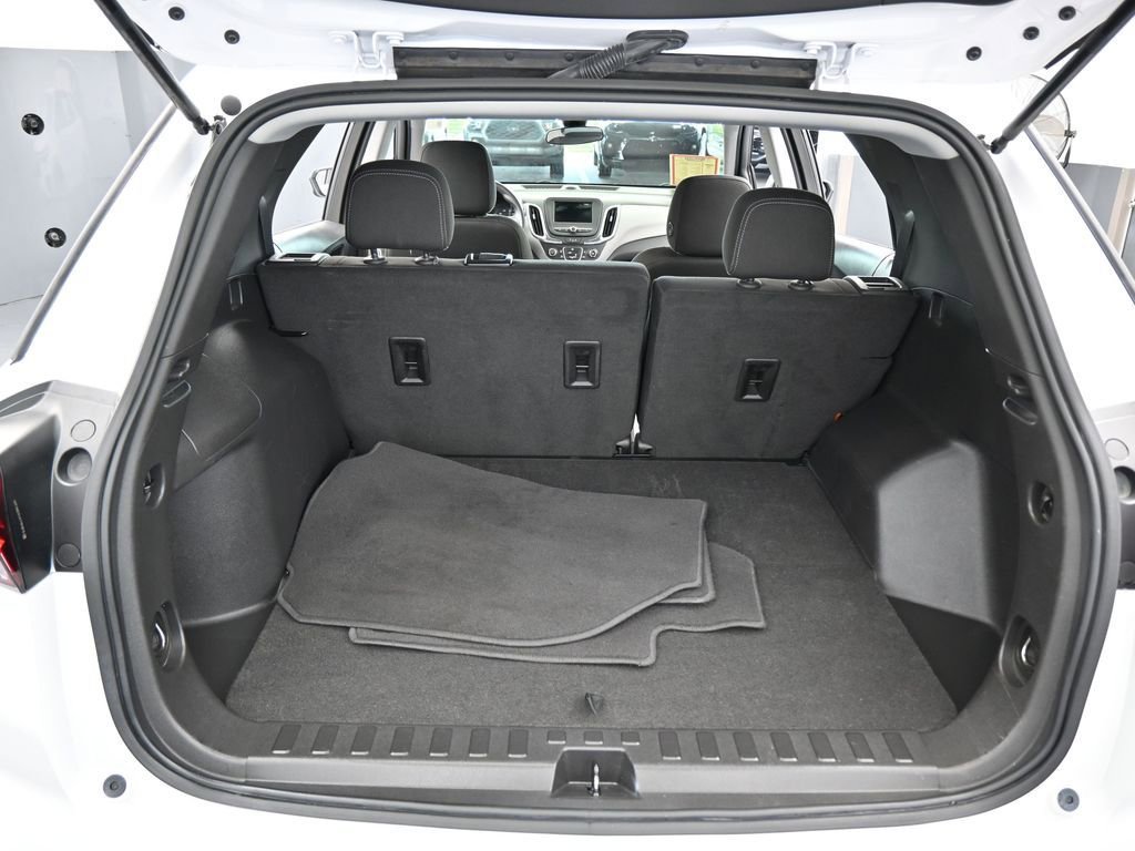 Used 2023 Chevrolet Equinox LS image 40