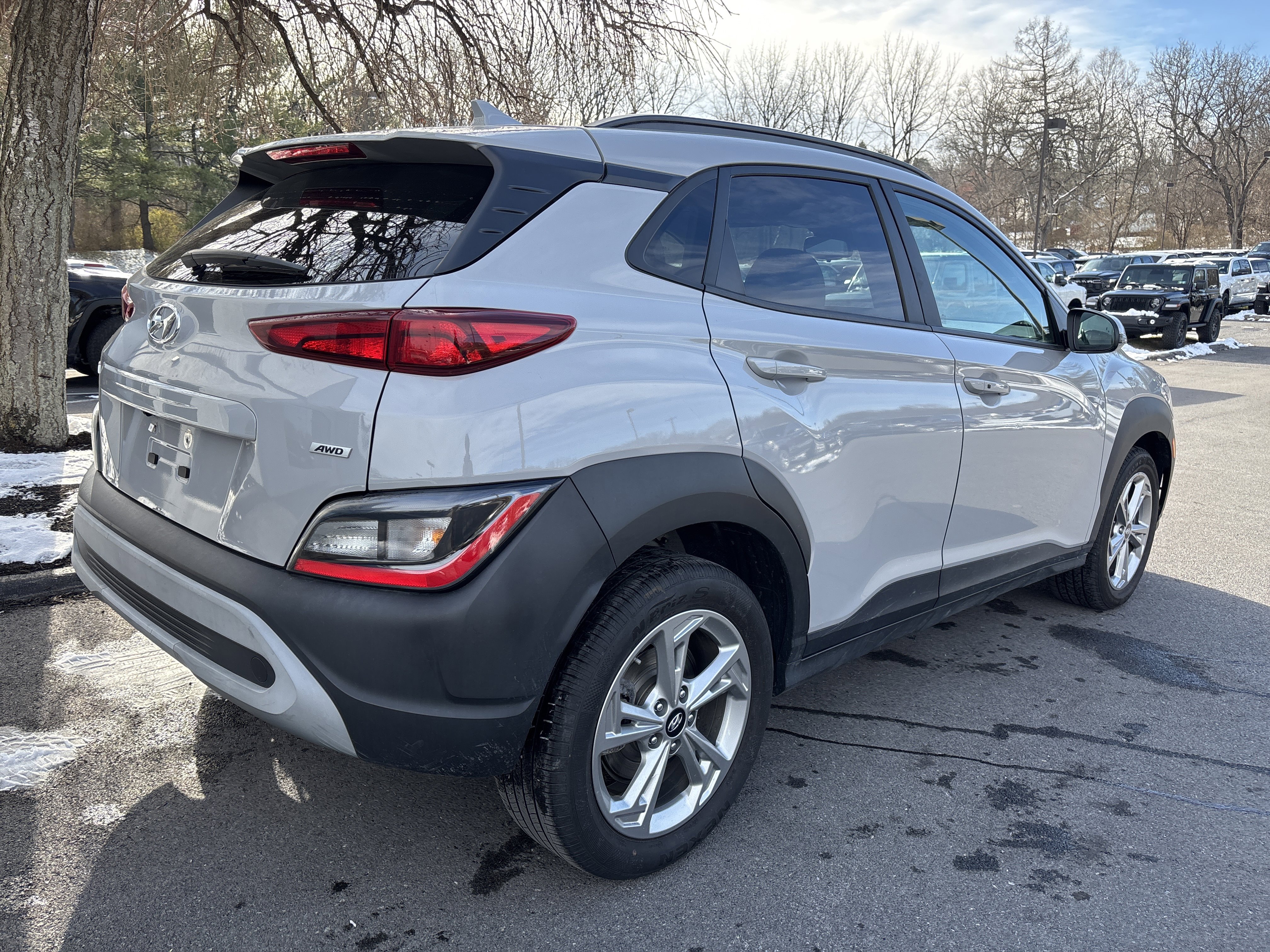 Used 2023 Hyundai Kona SEL image 3
