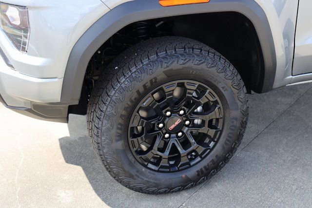 New 2026 GMC Canyon Elevation w/ Convenience Package image 9