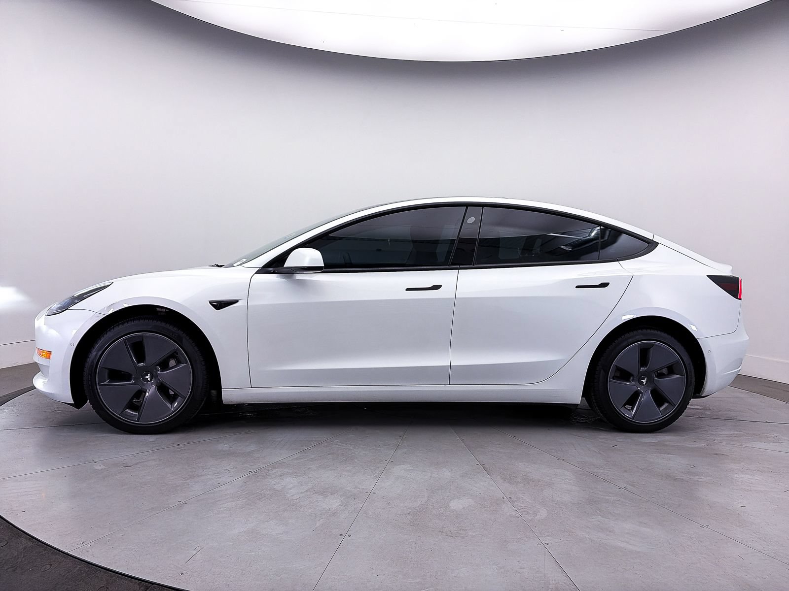 Used 2022 Tesla Model 3 Long Range AWD/4WD image 36
