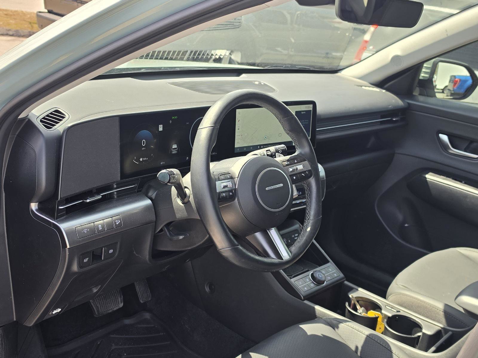Used 2025 Hyundai Kona Limited AWD/4WD image 11