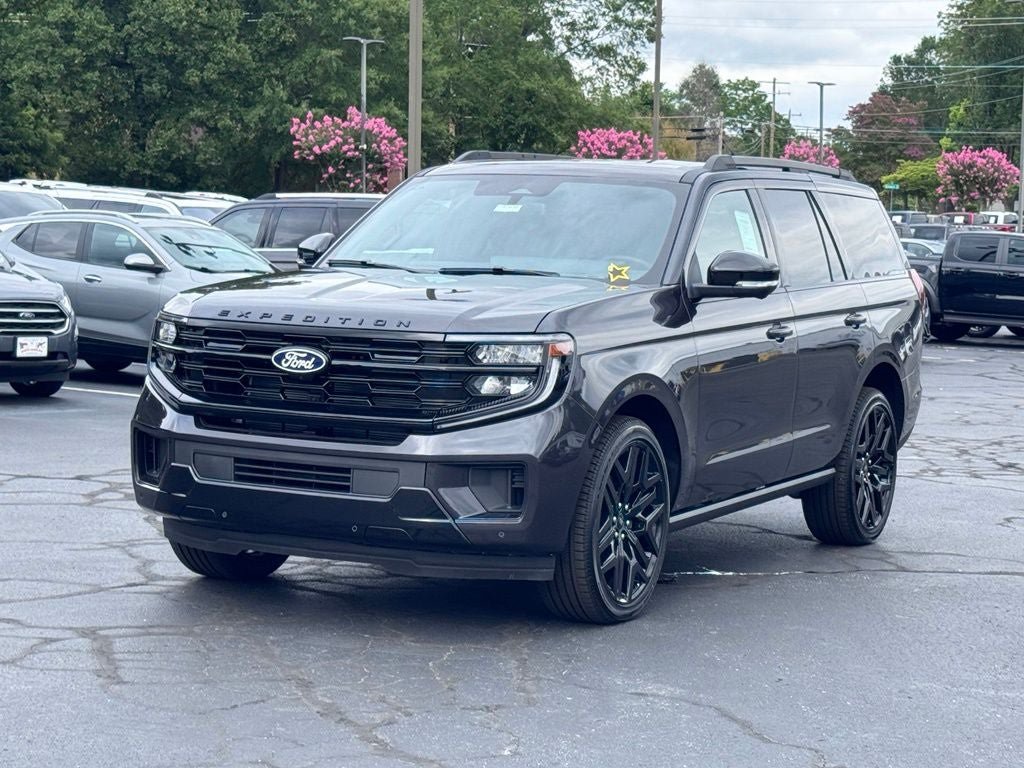 New 2027 Ford Expedition Platinum w/ Stealth Performance Package AWD/4WD image 2