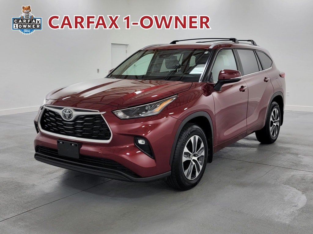 Used 2023 Toyota Highlander XLE AWD/4WD image 4