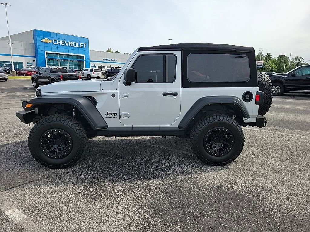 Used 2022 Jeep Wrangler Sport AWD/4WD image 4