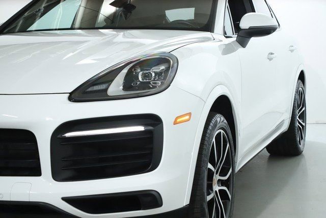 Used 2021 Porsche Cayenne Coupe image 4