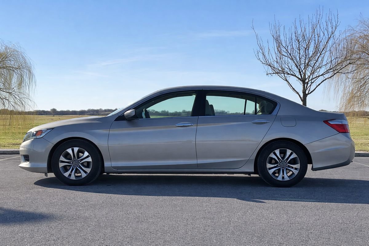 Used 2013 Honda Accord LX image 5