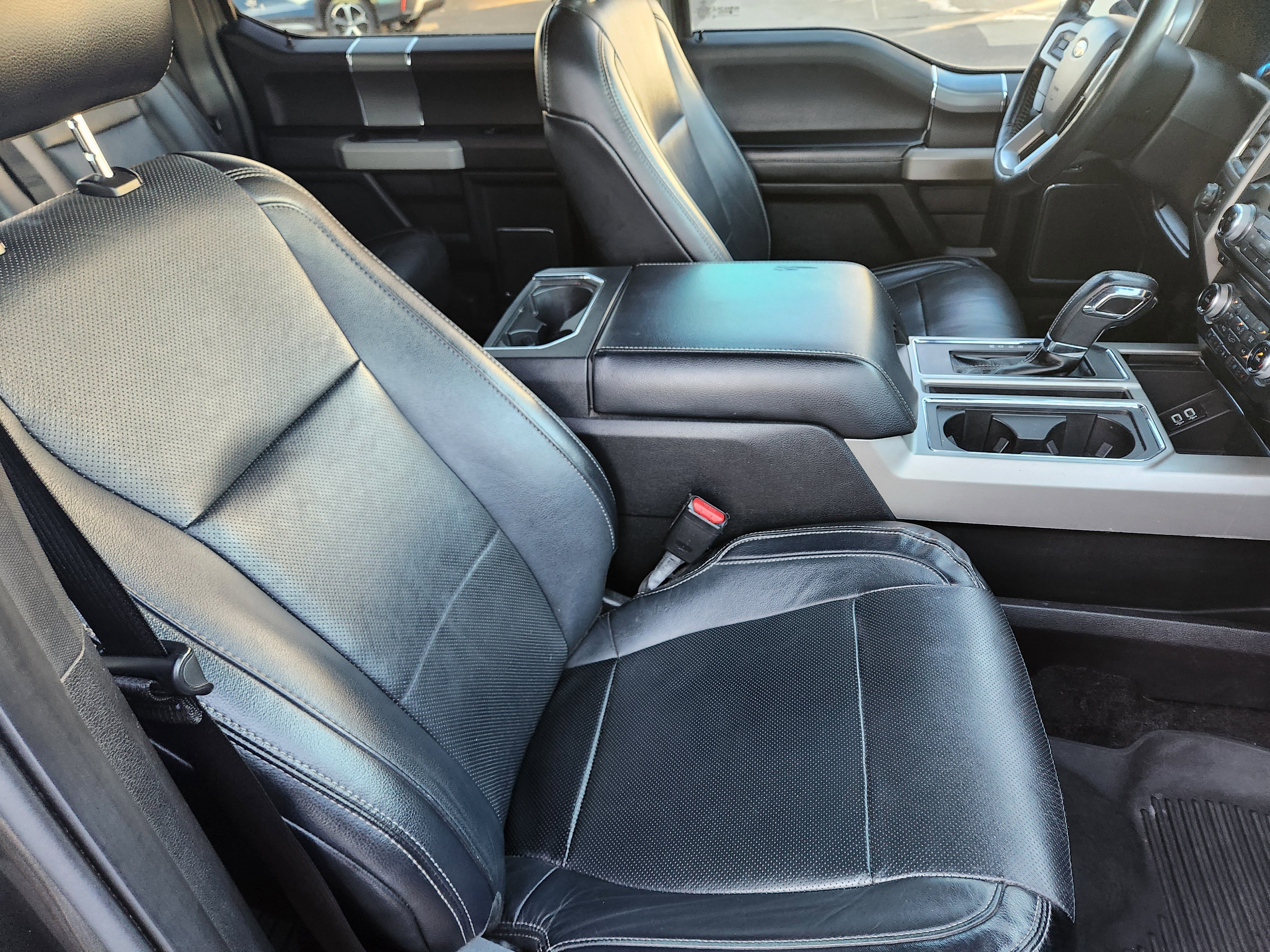 Used 2017 Ford F150 Lariat w/ Equipment Group 502A Luxury image 27