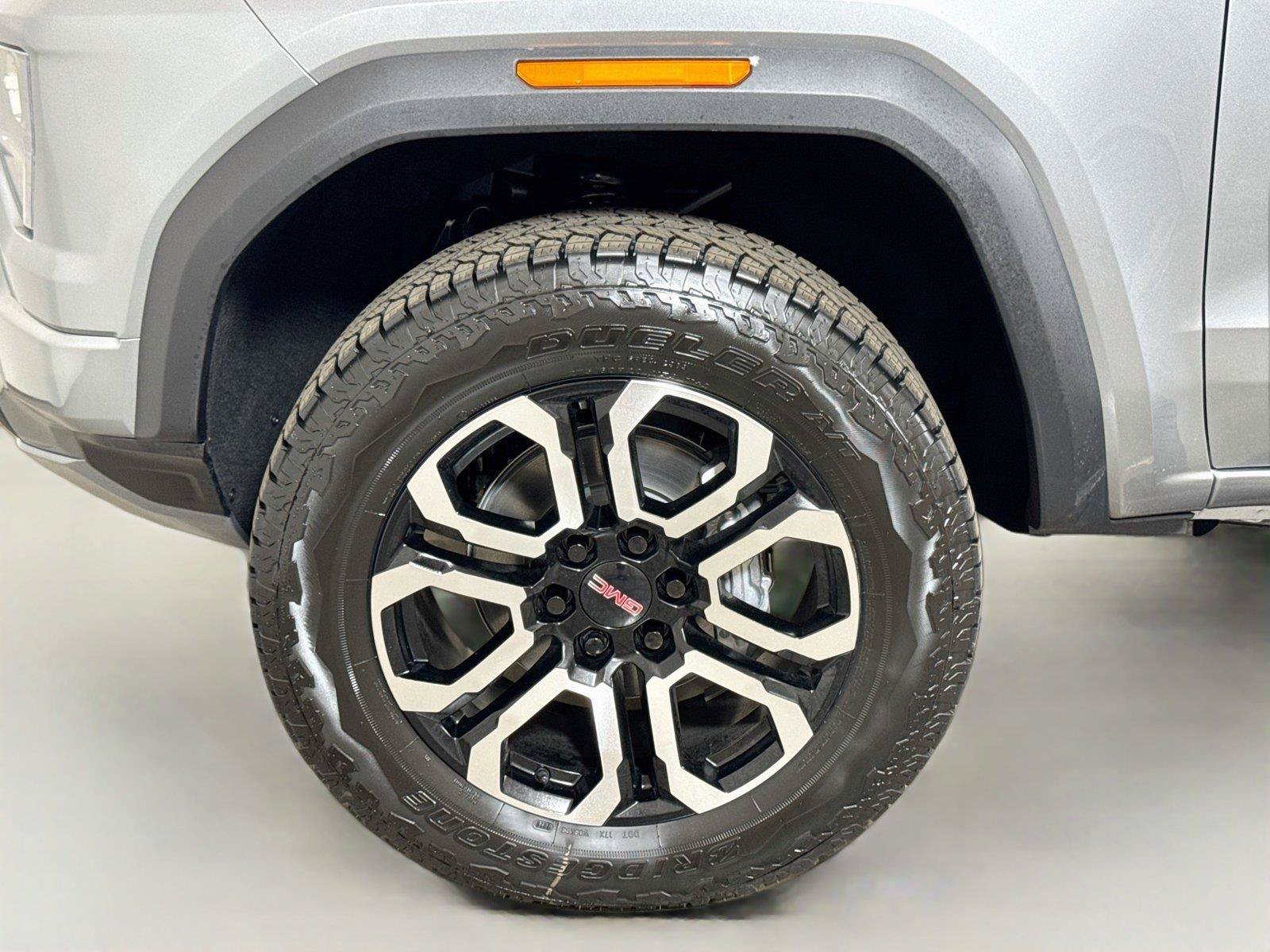 New 2026 GMC Canyon AT4 w/ Technology Plus Package AWD/4WD image 19