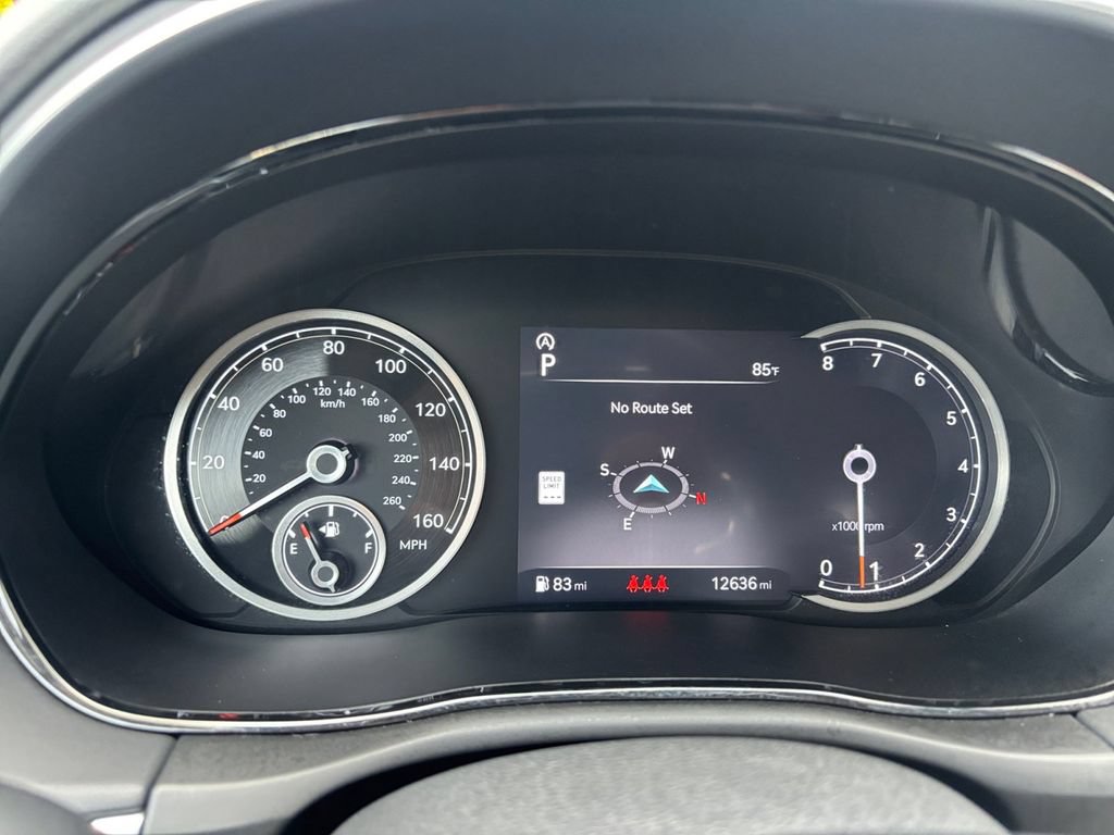 Used 2025 Genesis GV70 2.5T AWD/4WD image 18