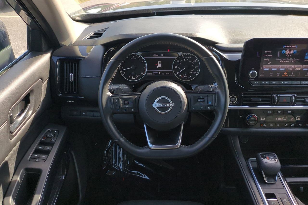Certified 2023 Nissan Pathfinder SV FWD image 32
