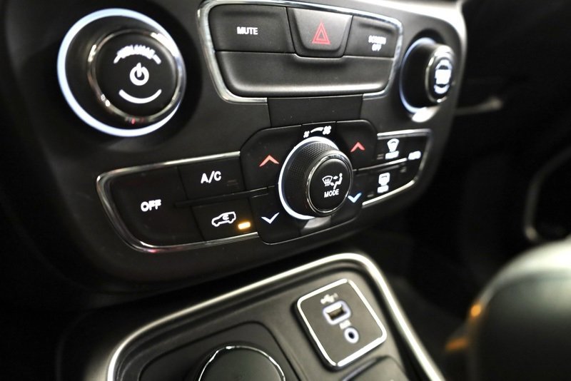 Used 2021 Jeep Compass 80th Special Edition w/ Sun and Sound Group image 23