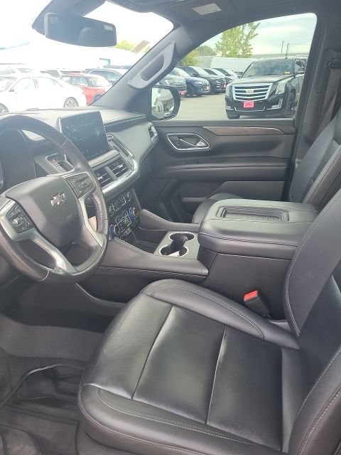 Used 2022 Chevrolet Tahoe Z71 w/ Luxury Package AWD/4WD image 12
