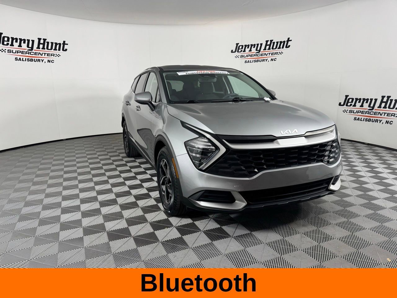 Used 2024 Kia Sportage LX image 6