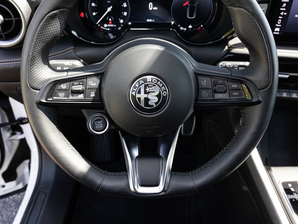 Used 2025 Alfa Romeo Tonale w/ Active Assist Package AWD/4WD image 28
