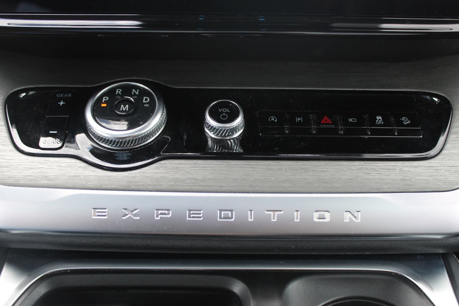 Used 2025 Ford Expedition Max Platinum AWD/4WD image 42