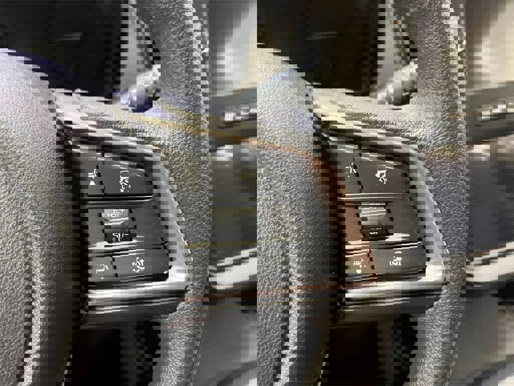 Certified 2025 Subaru Impreza 2.0i image 17