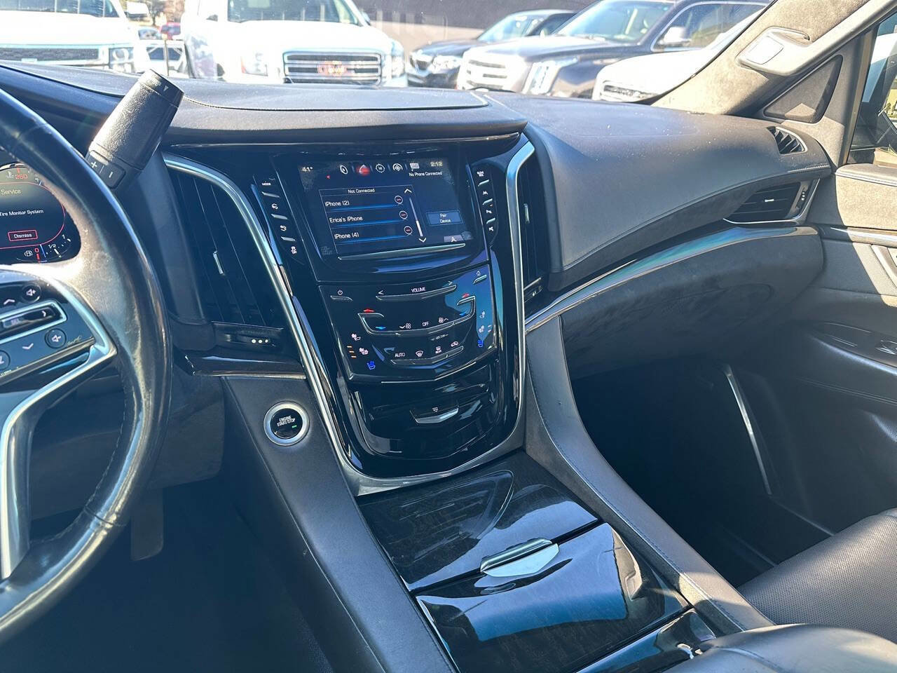 Used 2018 Cadillac Escalade ESV Platinum image 9