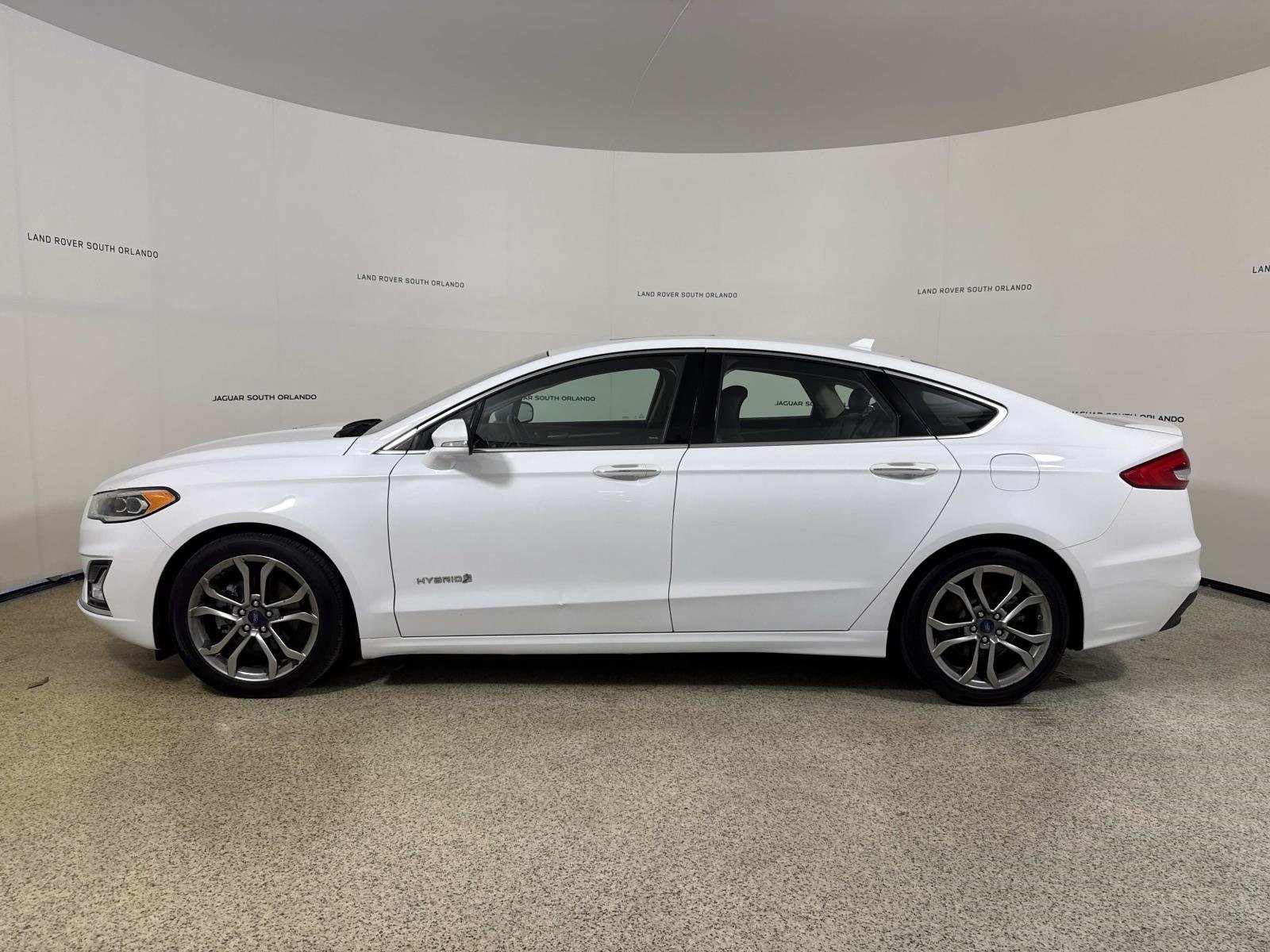 Used 2019 Ford Fusion Titanium FWD image 2