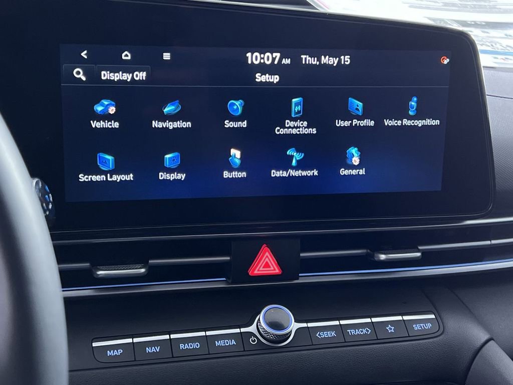 Used 2025 Hyundai Elantra Limited image 25