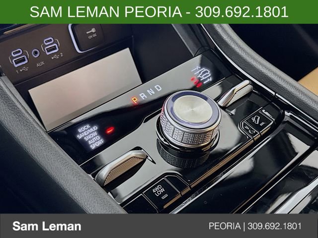 New 2025 Jeep Grand Cherokee Summit w/ Obsidian Package image 17