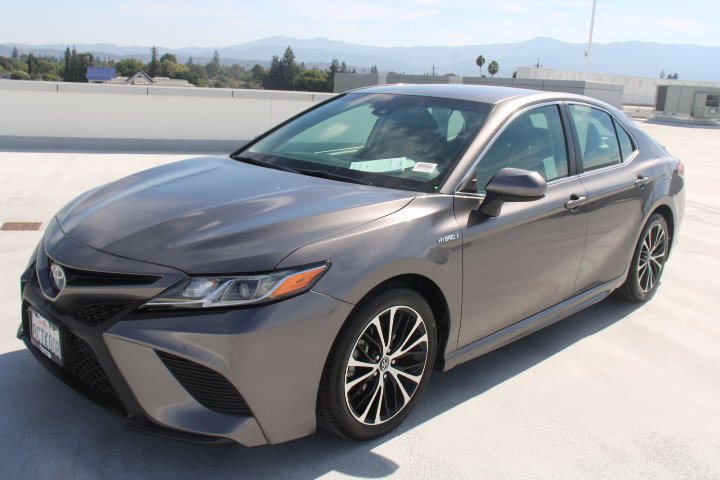 Used 2018 Toyota Camry SE w/ Protection Package (Q2) FWD image 6
