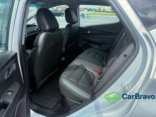 Used 2023 Chevrolet Bolt LT w/ Infotainment Package FWD image 9