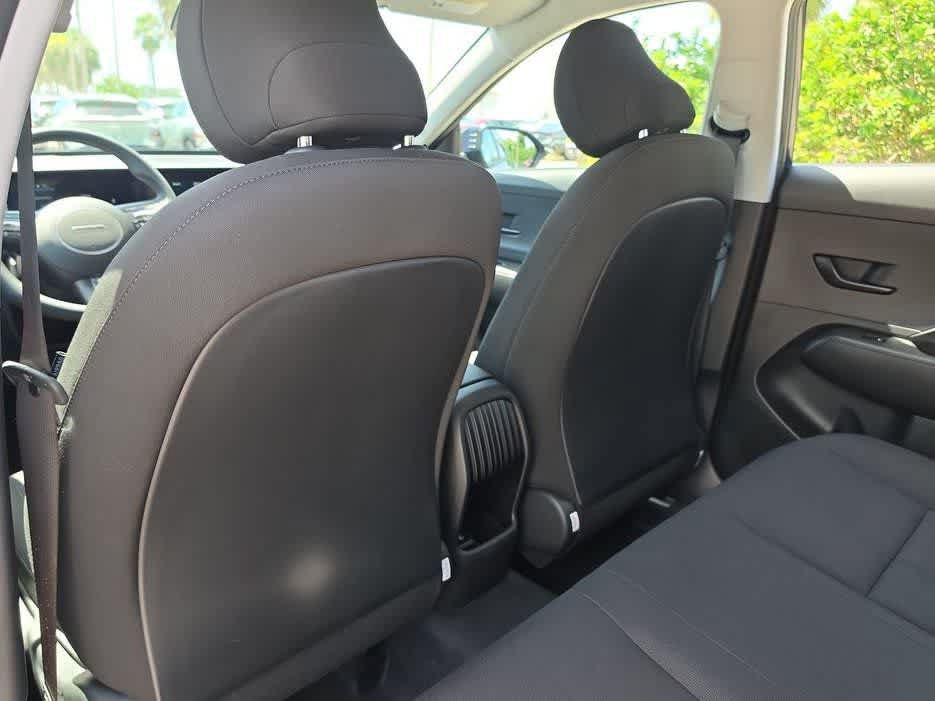 New 2027 Hyundai Kona SE FWD image 19