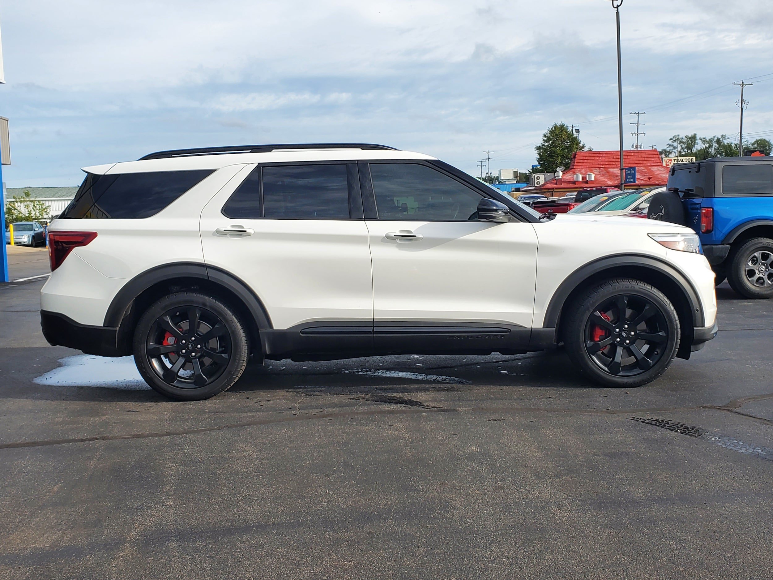 Used 2021 Ford Explorer ST w/ Equipment Group 401A AWD/4WD image 5