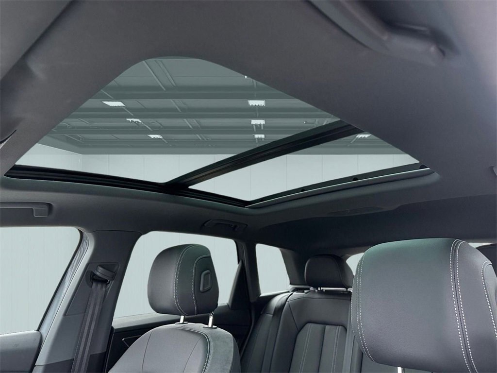 Used 2024 Audi Q4 e-tron Premium image 16