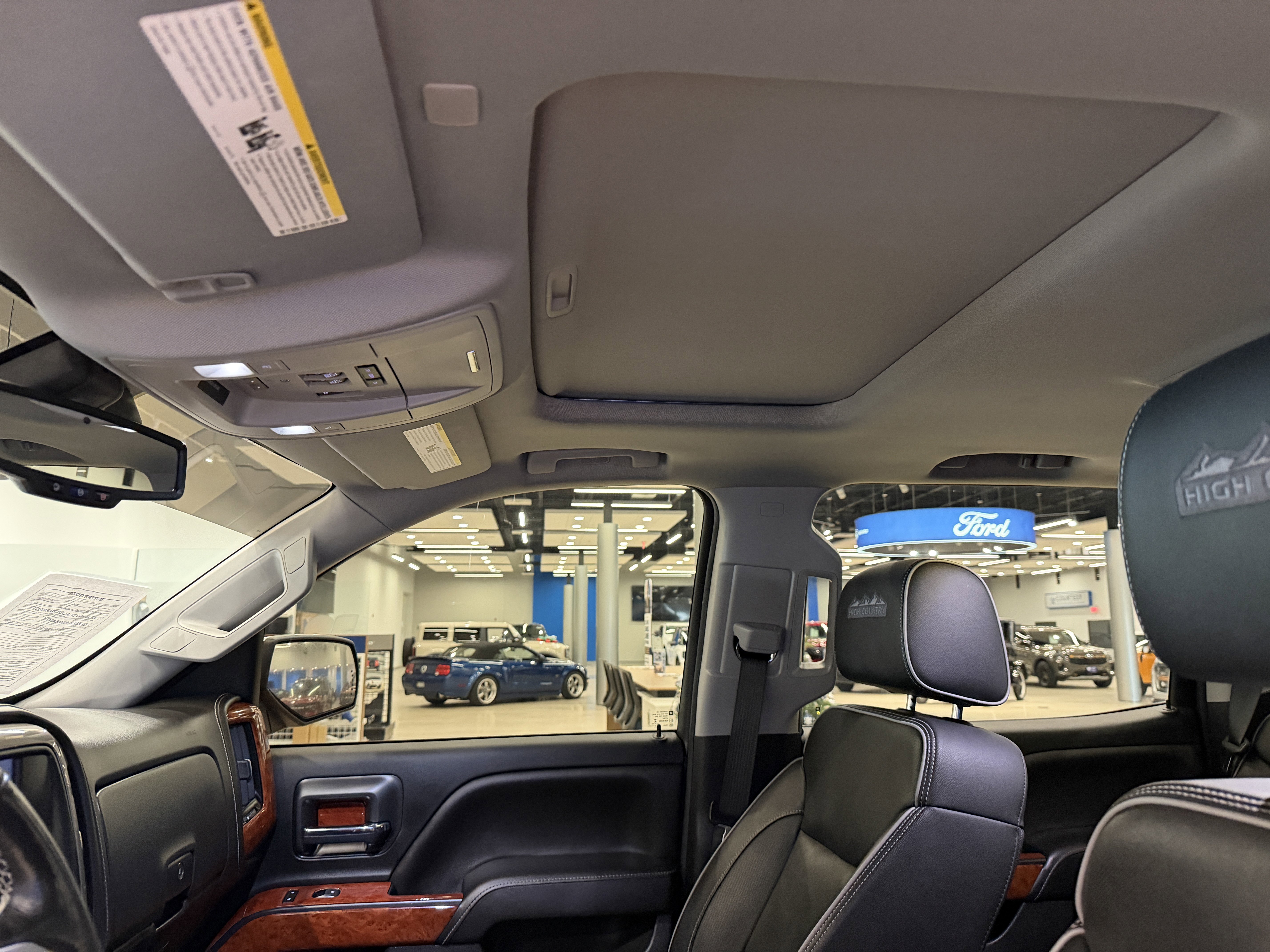 Used 2018 Chevrolet Silverado 1500 High Country image 11