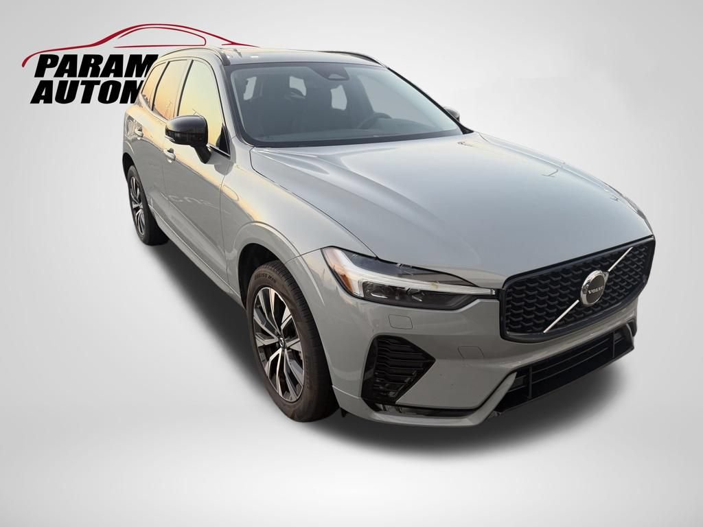 Used 2024 Volvo XC60 B5 Core w/ Protection Package Premier AWD/4WD image 4
