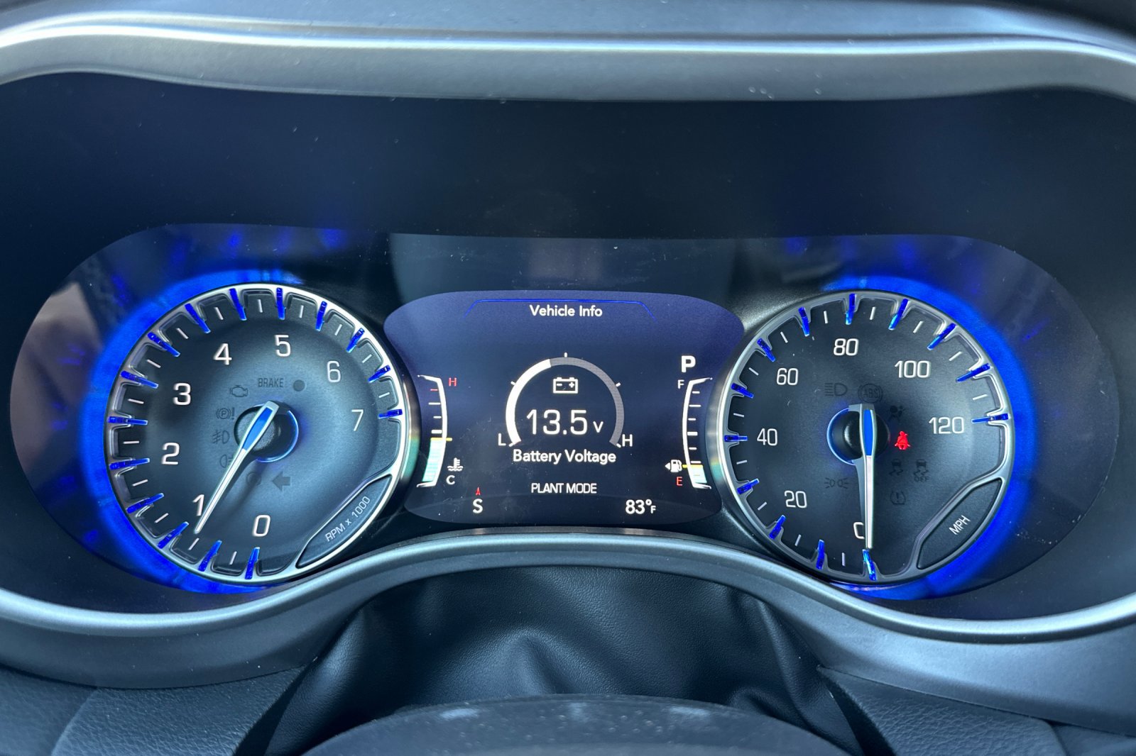New 2026 Chrysler Voyager LX FWD image 25