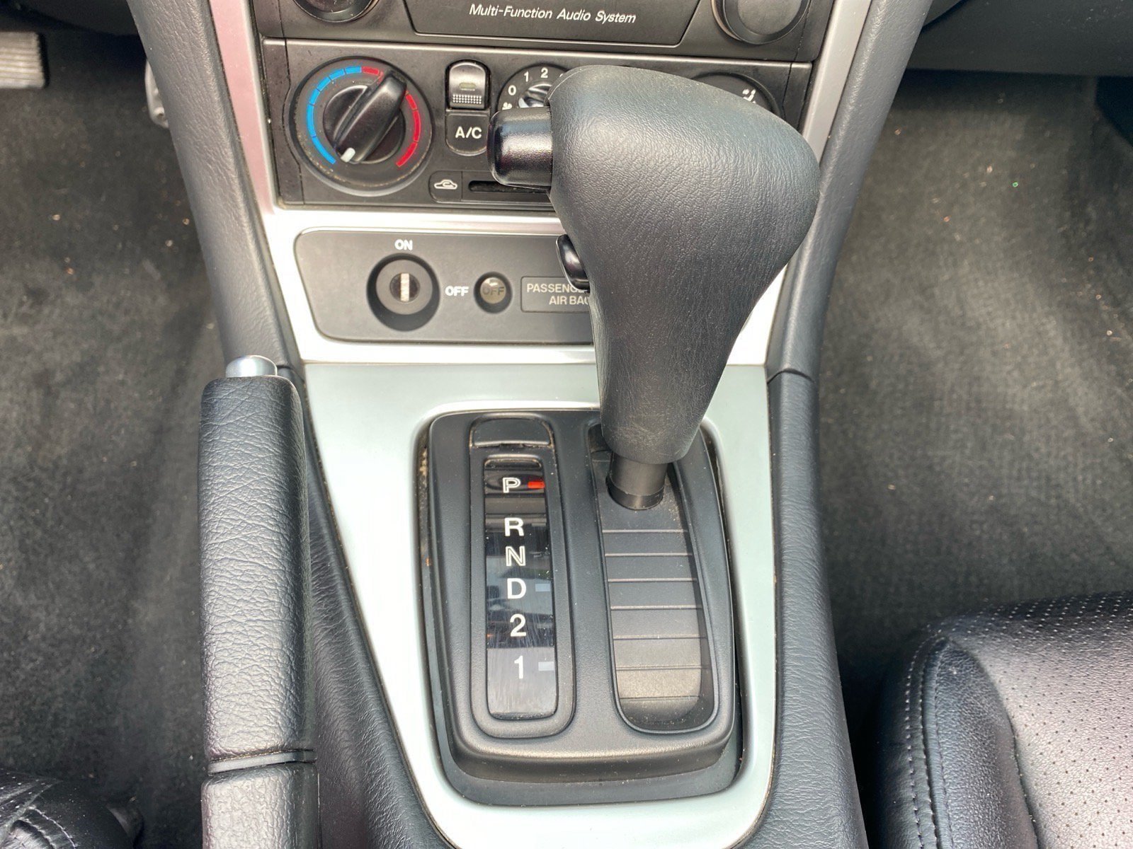 Used 2003 MAZDA MX-5 Miata RWD image 12