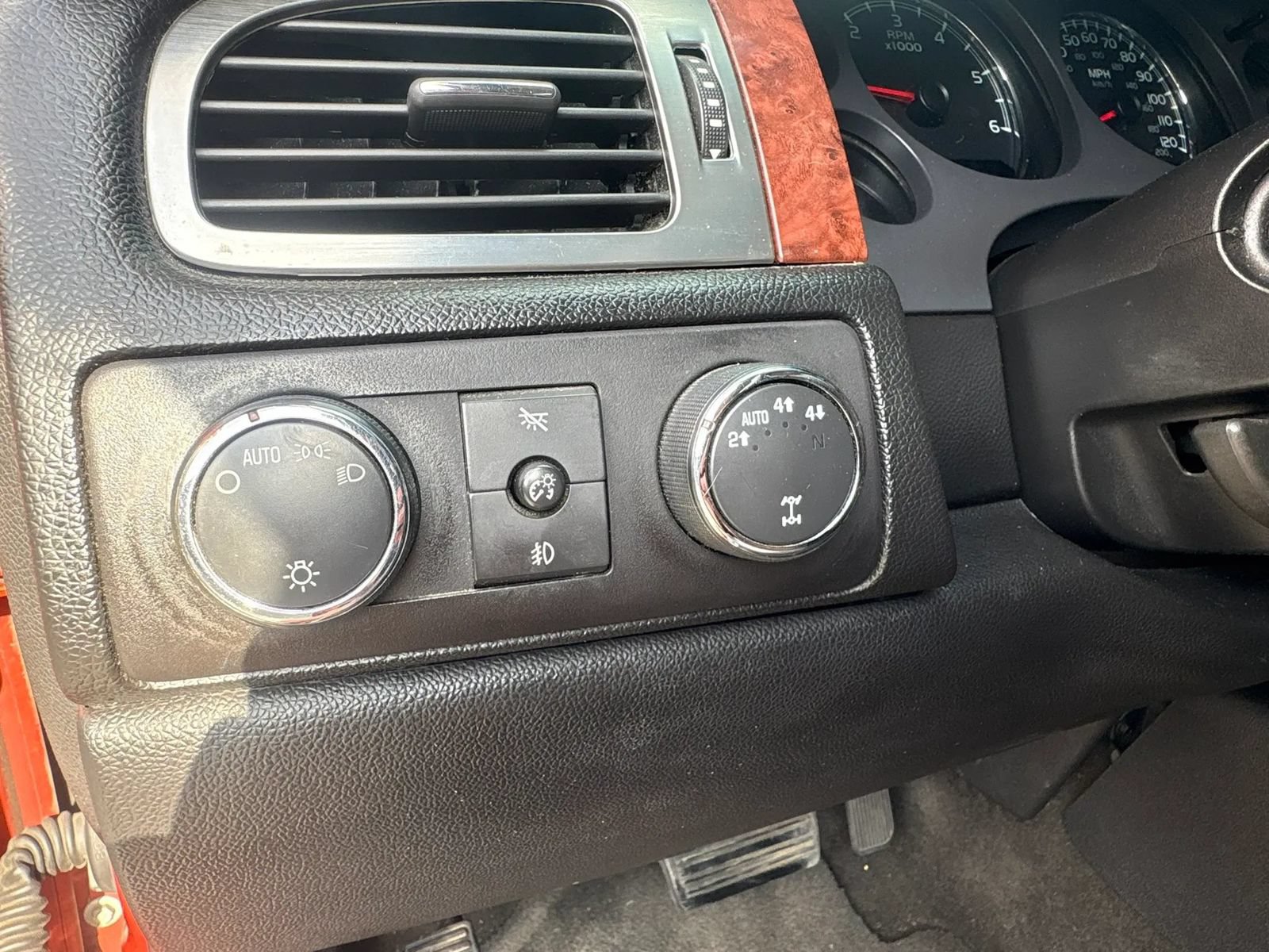 Used 2007 Chevrolet Avalanche LT AWD/4WD image 13