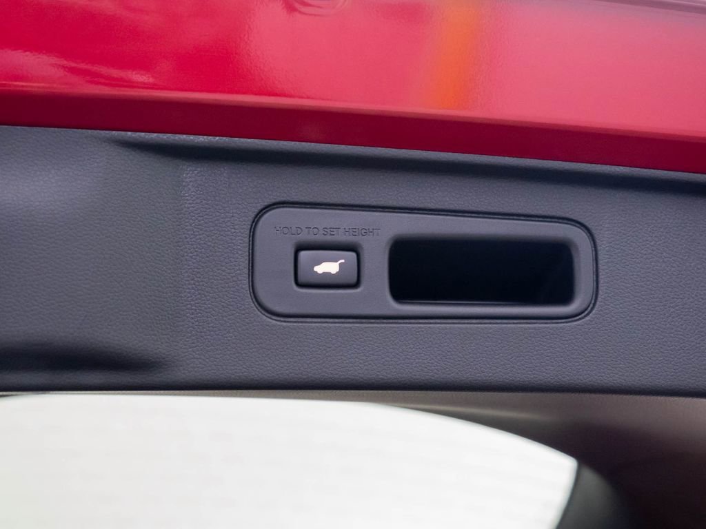 Used 2025 Honda Pilot Touring image 32