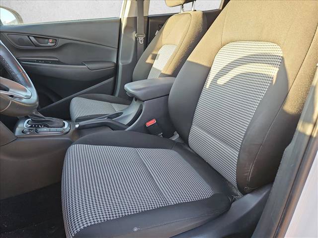 Used 2020 Hyundai Kona SEL Plus FWD image 16