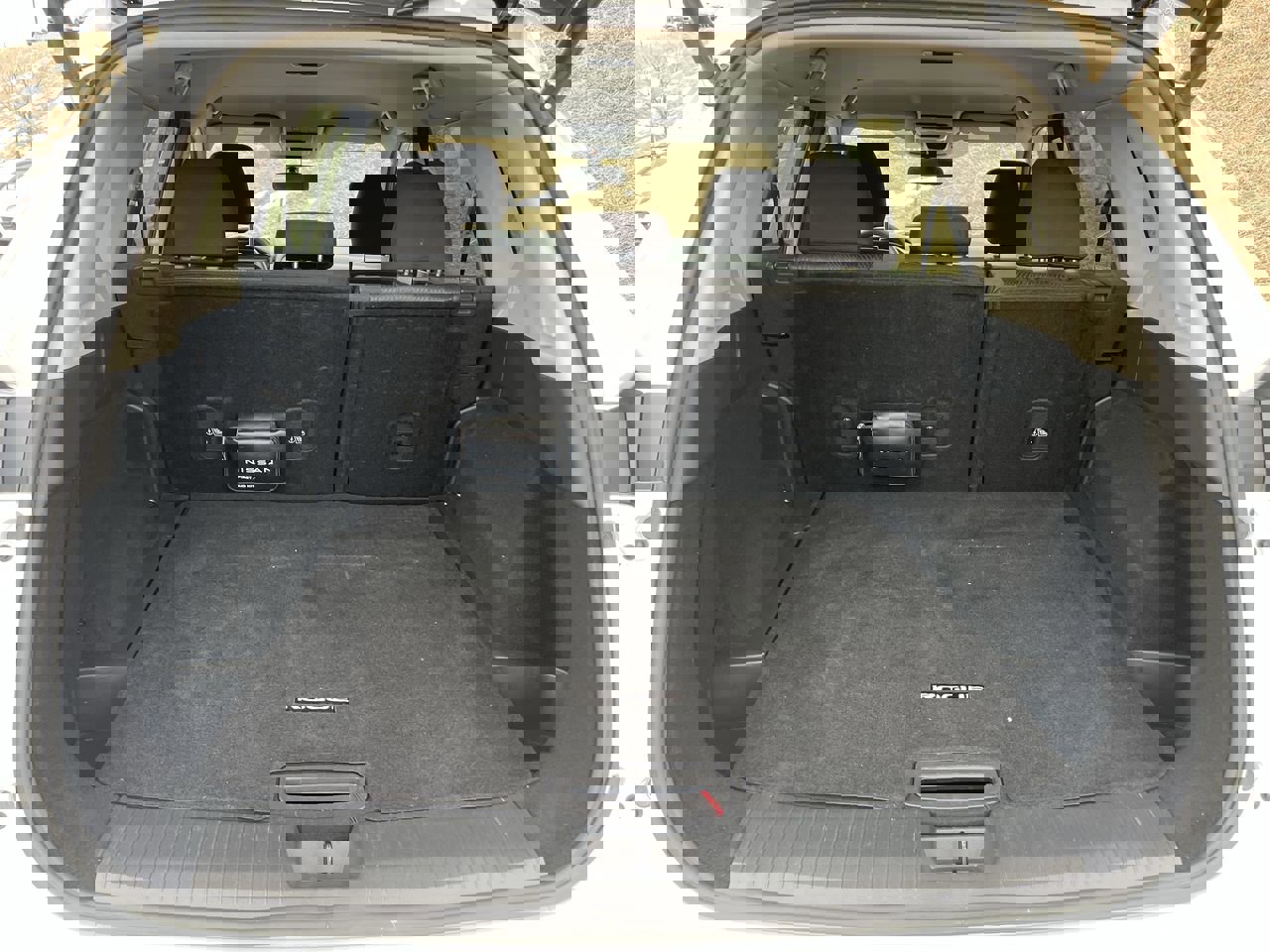 Used 2024 Nissan Rogue SV image 14