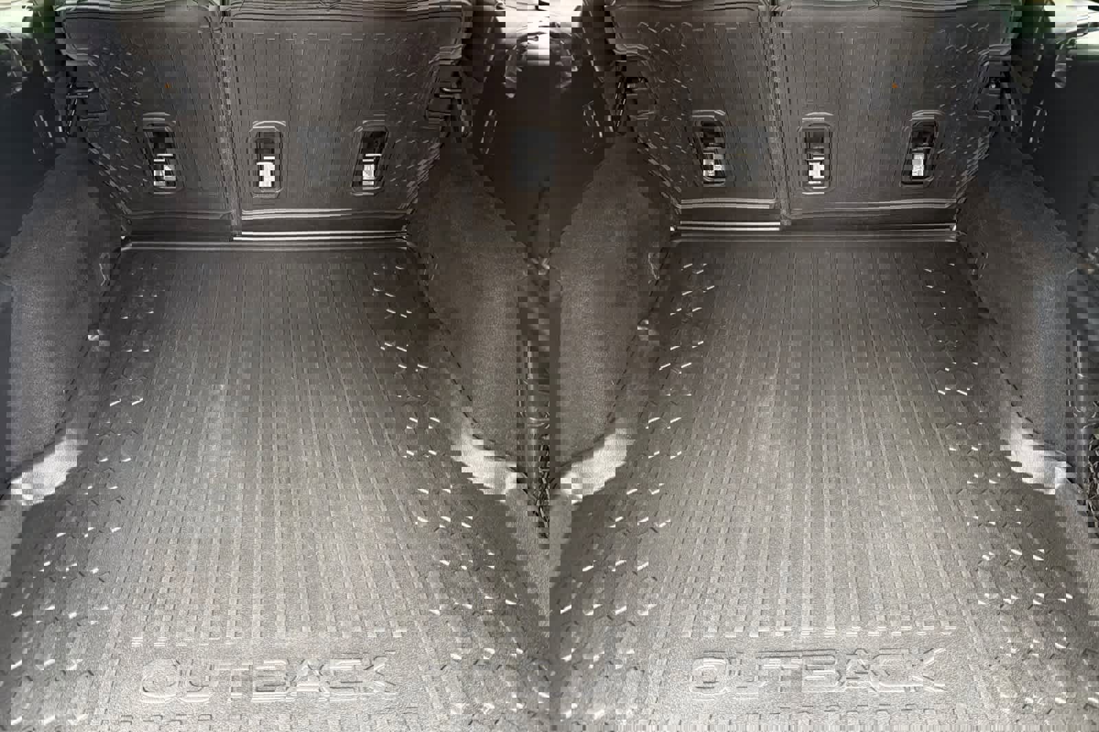 Used 2021 Subaru Outback Limited XT image 17